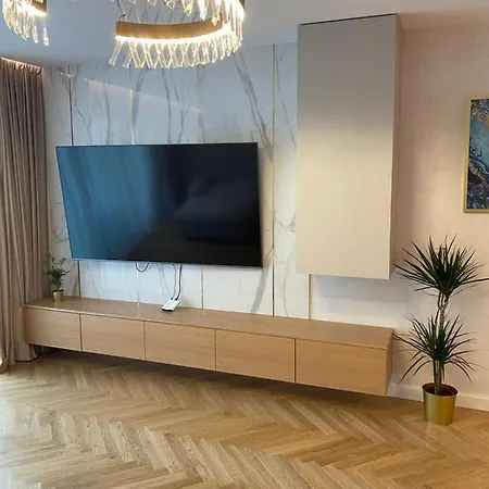 Eternity Luxury Dolny