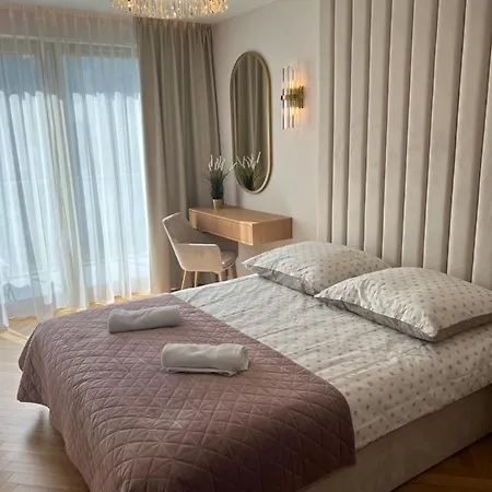 Eternity Luxury Dolny *